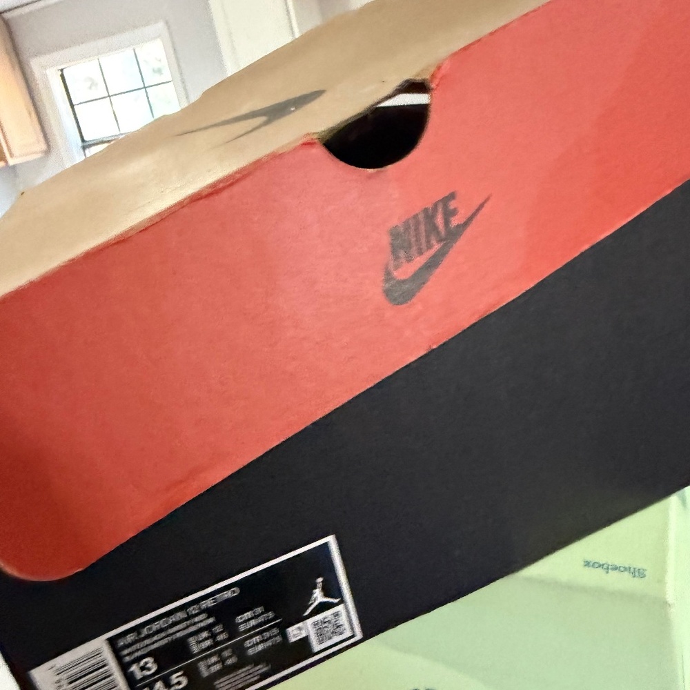 Retro 12 cherry (2025) size 13